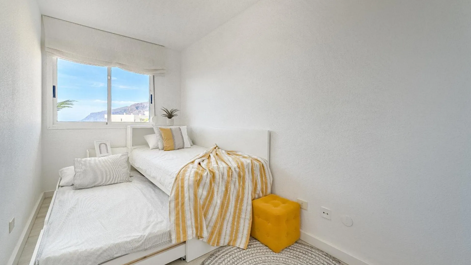 Playa La Arena 2 Bed Apartment Puerto de Santiago  Puerto de Santiago (Tenerife)